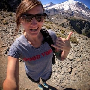 Mid-sized Athletic & Everyday Styles.